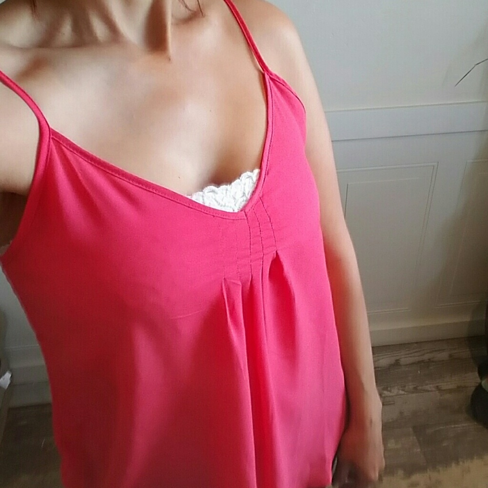 Tops - Picture 4 of 4